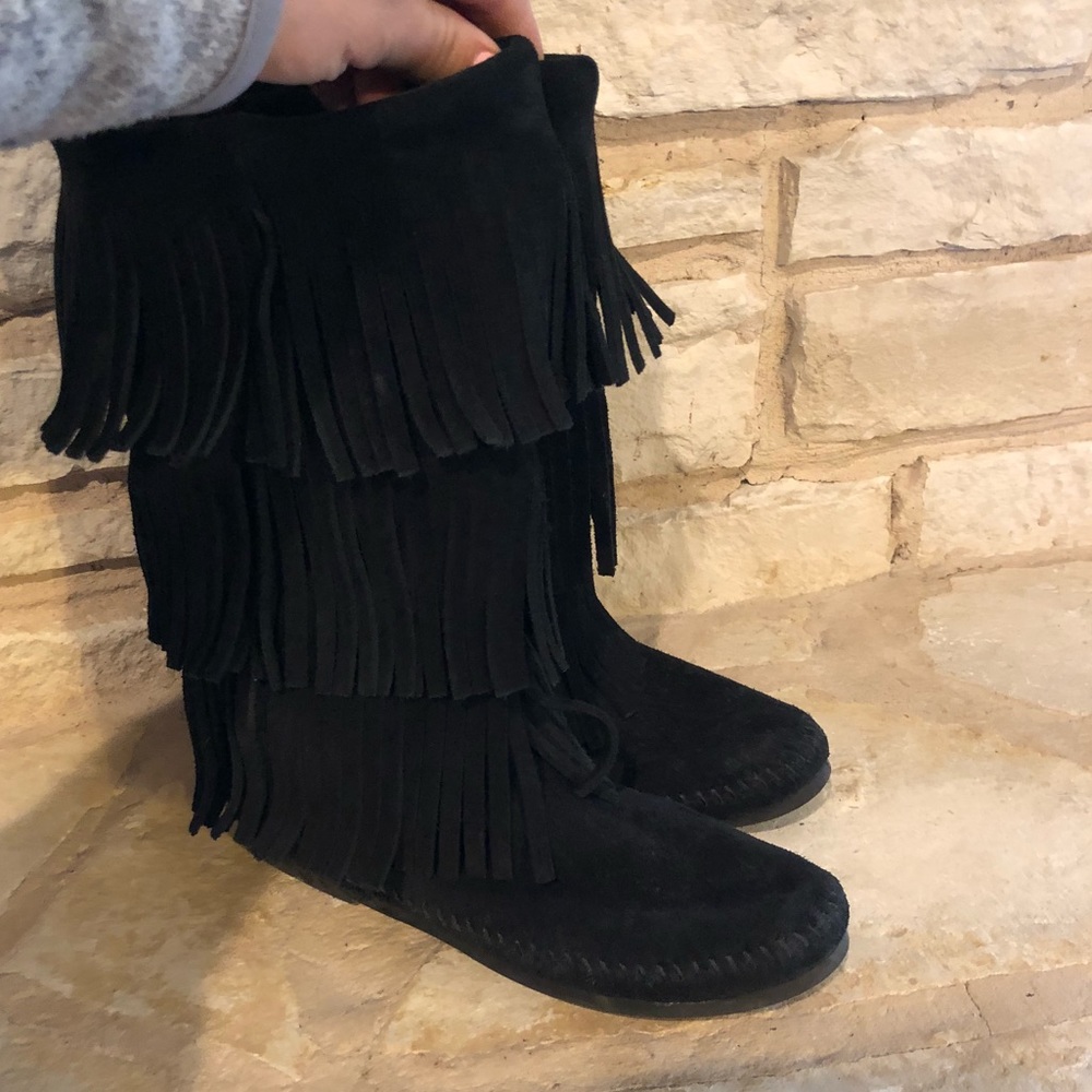 Minnetonka Boots - Picture 1 of 4